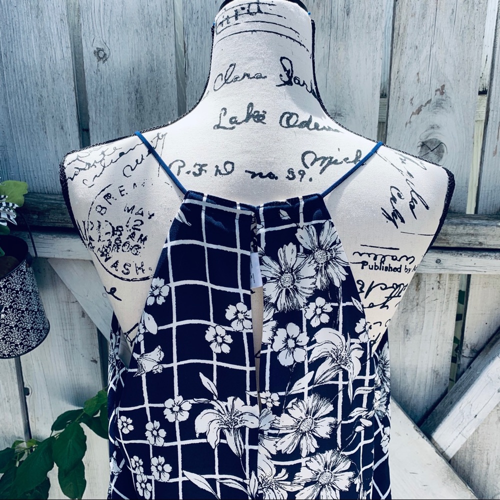 Spaghetti Strap Top / Tank Top / EXPRESS - Picture 3 of 3